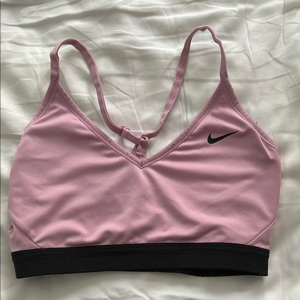 light pink nike sports bra